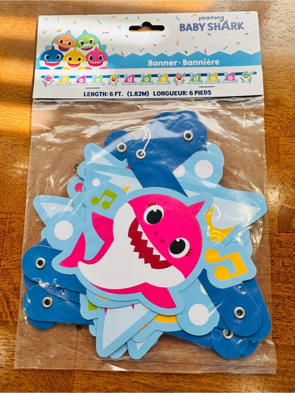 D8 Party Decorations- Baby Shark 14 piece party kit set ￼